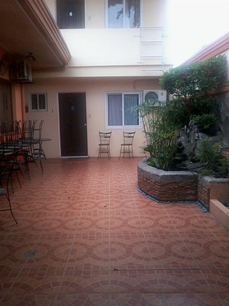 Gani Hotel Angeles Exterior photo